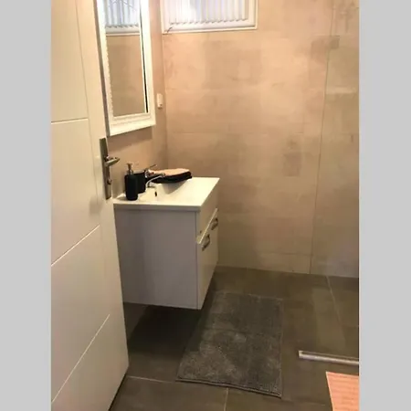 Huebsche Ferienwohnung Mit Pool Kuşadası