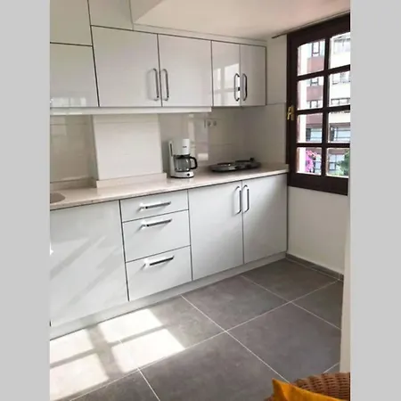 Huebsche Ferienwohnung Mit Pool Lägenhet *