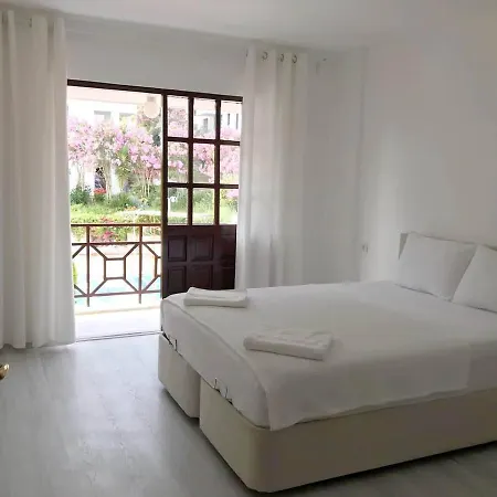Huebsche Ferienwohnung Mit Pool Apartament *